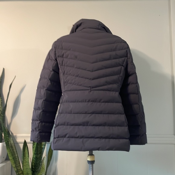 Puffer Jacket with Hood in Navy - Picture 4 of 9